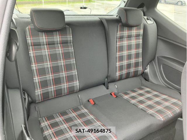 VolksWagen UP! 2019-12 7903638-12