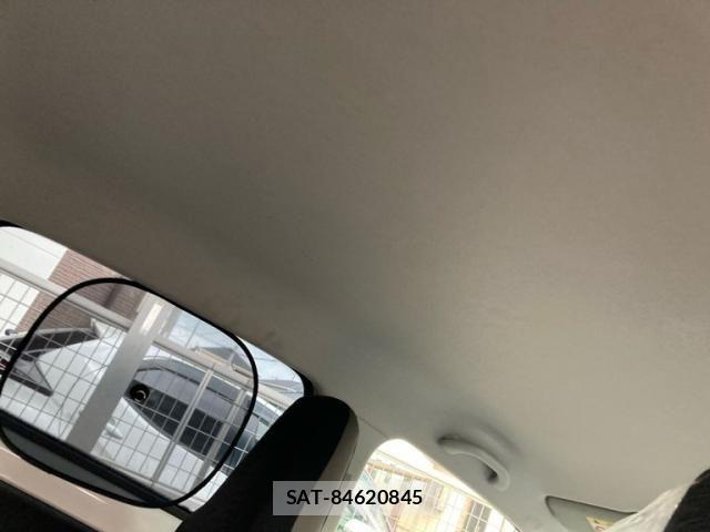 VolksWagen UP! 2015-10 7903637-12
