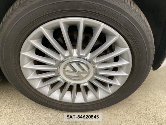 VolksWagen UP! 2015-10 7903637-7