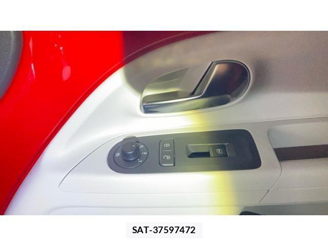 VolksWagen UP! 2014-09 8076161-14