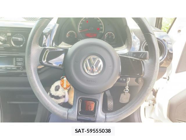 VolksWagen UP! 2015-09 8102758-9