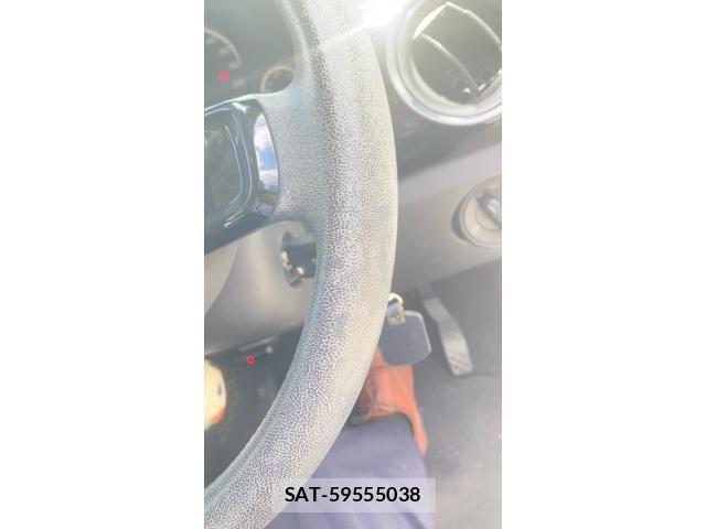 VolksWagen UP! 2015-09 8102758-10