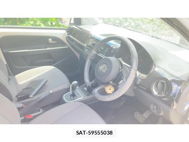 VolksWagen UP! 2015-09 8102758-13