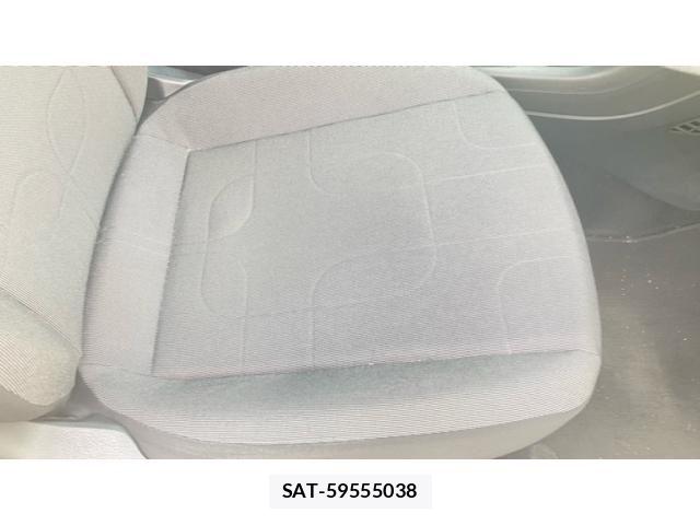 VolksWagen UP! 2015-09 8102758-15