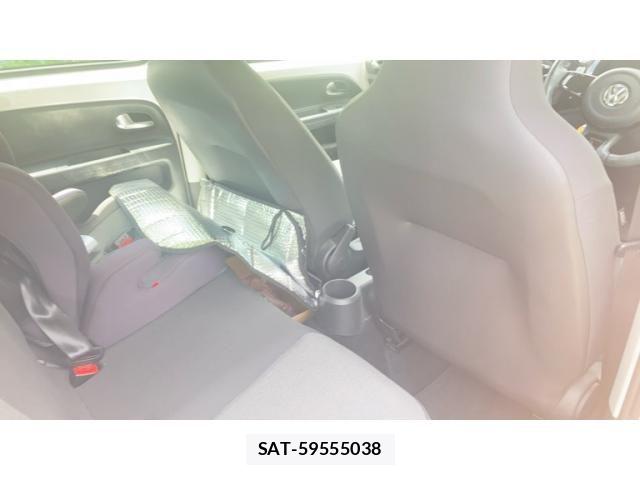 VolksWagen UP! 2015-09 8102758-23