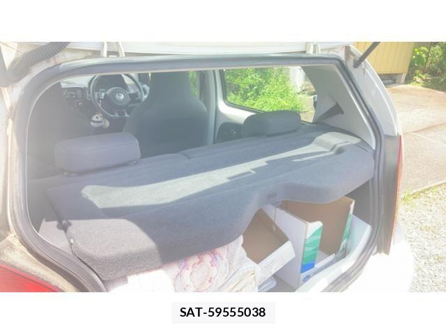 VolksWagen UP! 2015-09 8102758-24