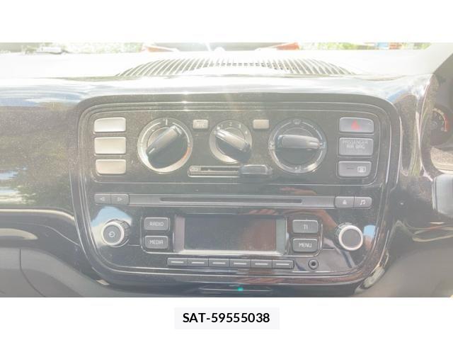 VolksWagen UP! 2015-09 8102758-6