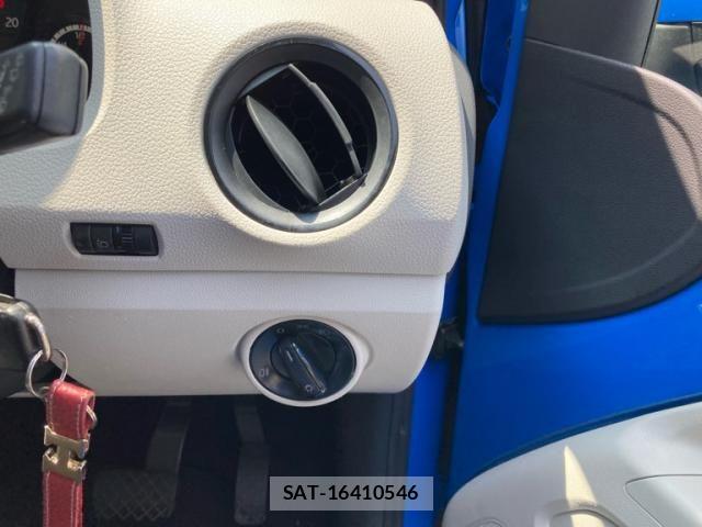 VolksWagen UP! 2014-09 8211043-12