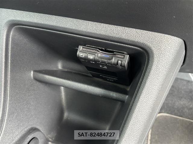 VolksWagen UP! 2013-10 8318142-9