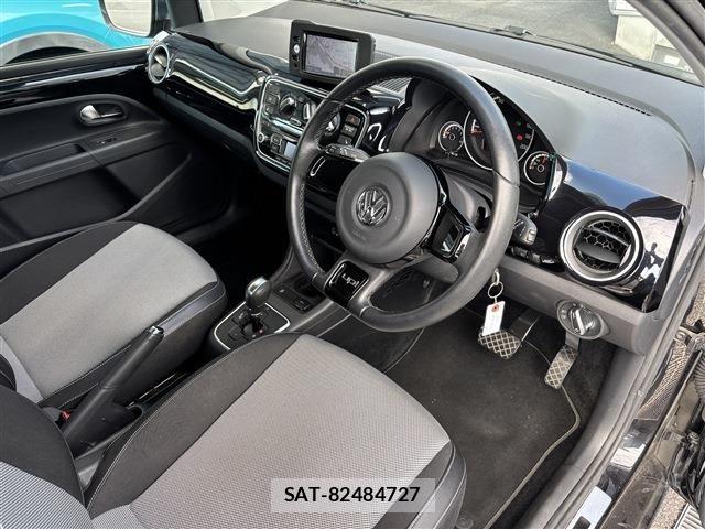 VolksWagen UP! 2013-10 8318142-4