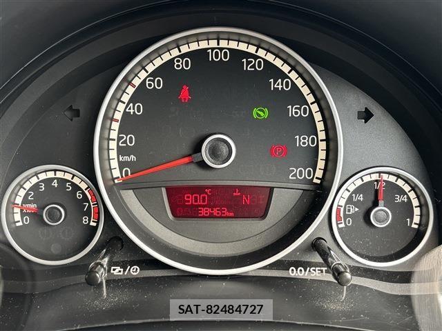 VolksWagen UP! 2013-10 8318142-7