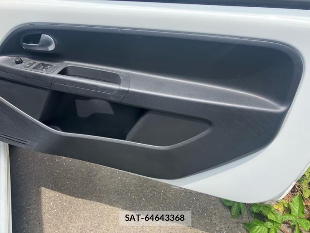 VolksWagen UP! 2019-11 8318138-9