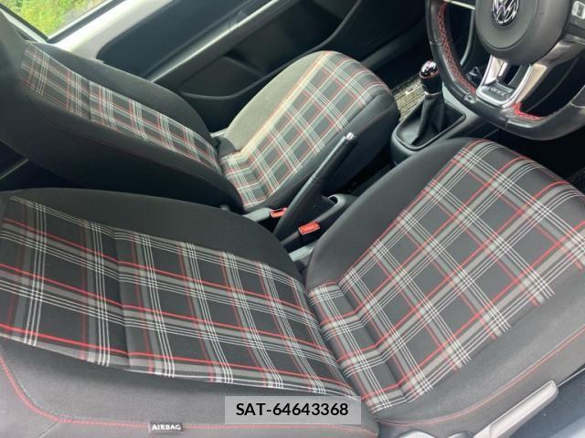 VolksWagen UP! 2019-11 8318138-10