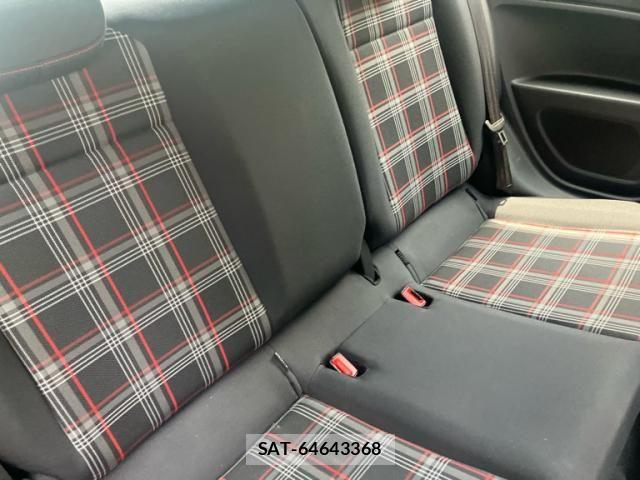 VolksWagen UP! 2019-11 8318138-11