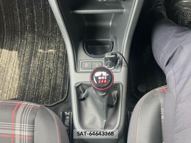 VolksWagen UP! 2019-11 8318138-17