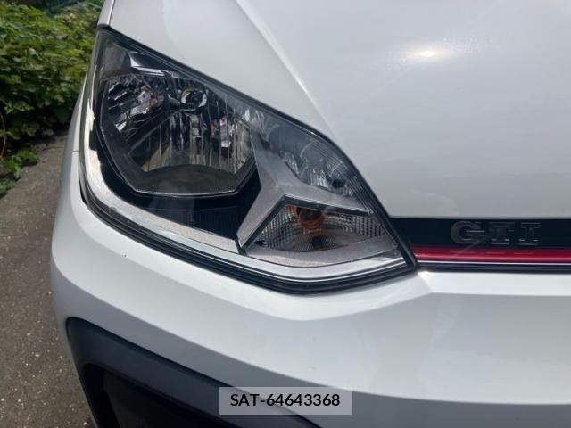 VolksWagen UP! 2019-11 8318138-5