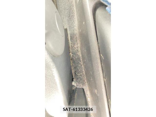 VolksWagen UP! 2018-04 8318140-15