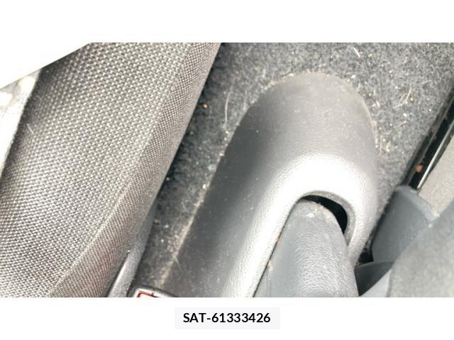 VolksWagen UP! 2018-04 8318140-16