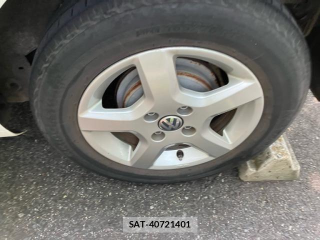VolksWagen UP! 2014-08 8337913-14