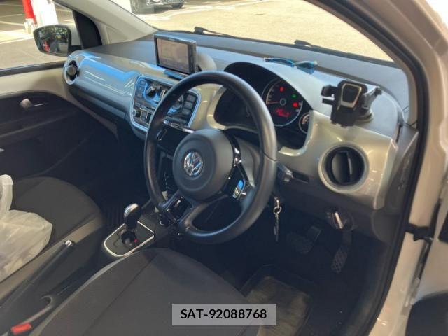 VolksWagen UP! 2015-08 8369773-15