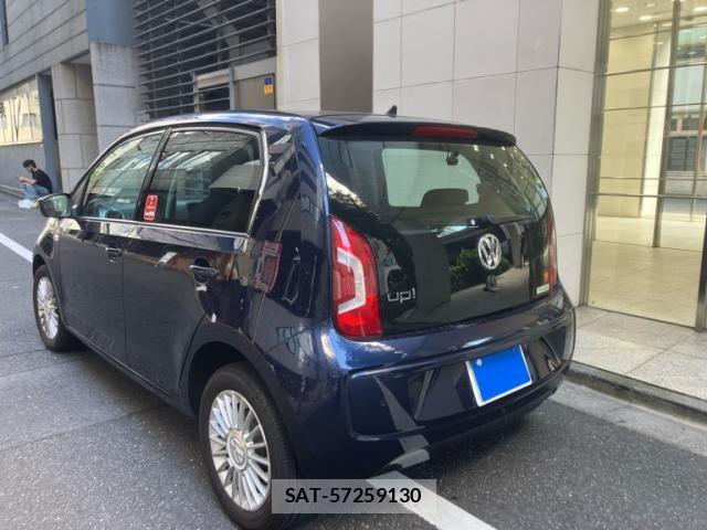 VolksWagen UP! 2015-03 8369772-4