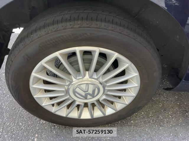 VolksWagen UP! 2015-03 8369772-7