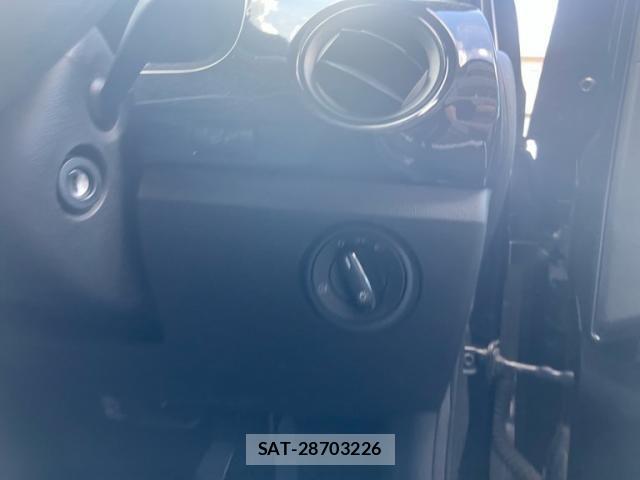 VolksWagen UP! 2014-11 8372390-12