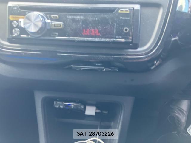 VolksWagen UP! 2014-11 8372390-17