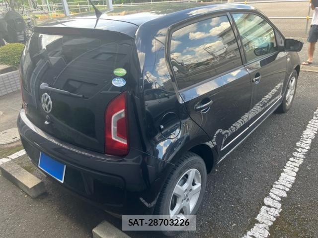 VolksWagen UP! 2014-11 8372390-3
