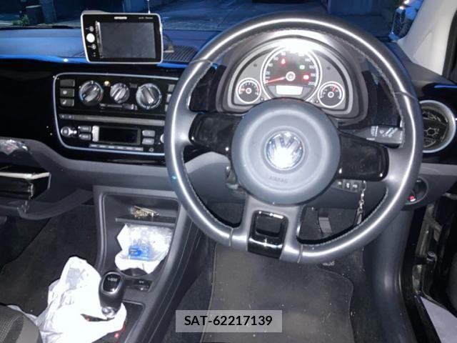 VolksWagen UP! 2012-10 8528259-10