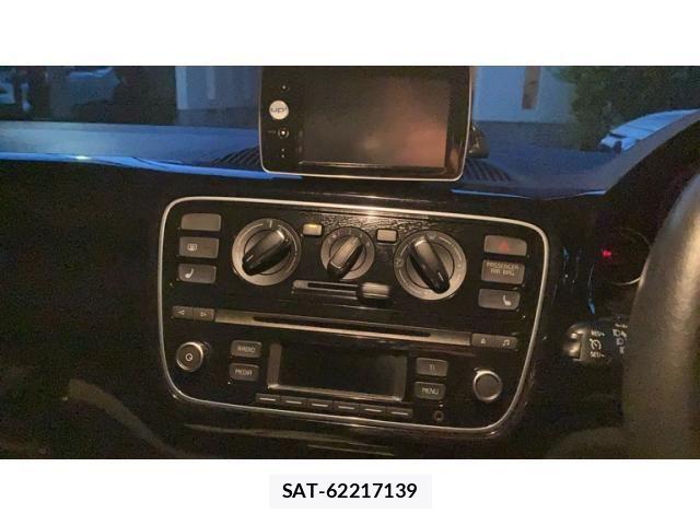 VolksWagen UP! 2012-10 8528259-11