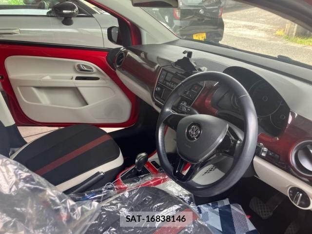 VolksWagen UP! 2018-12 8629788-14