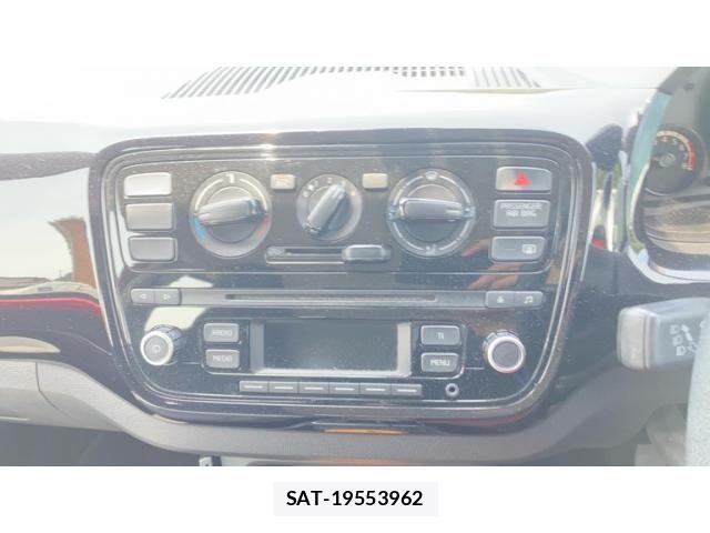 VolksWagen UP! 2015-03 8629789-15
