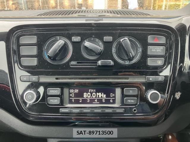 VolksWagen UP! 2013-07 8662459-17