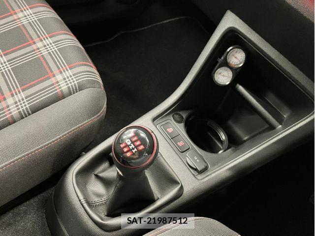 VolksWagen UP! 2018-06 8746902-11