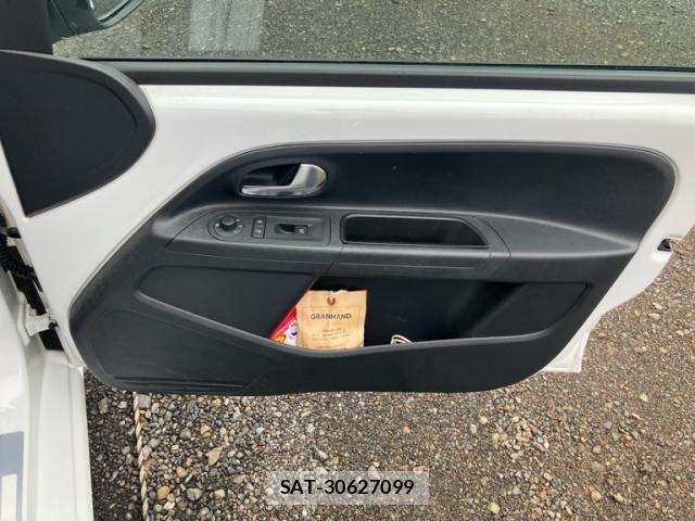 VolksWagen UP! 2013-09 8746909-11