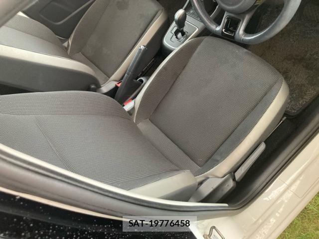 VolksWagen UP! 2013-10 8797949-7