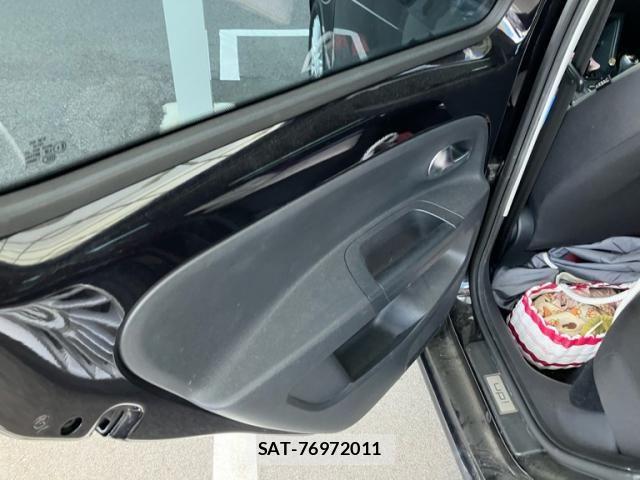 VolksWagen UP! 2013-11 8832544-23
