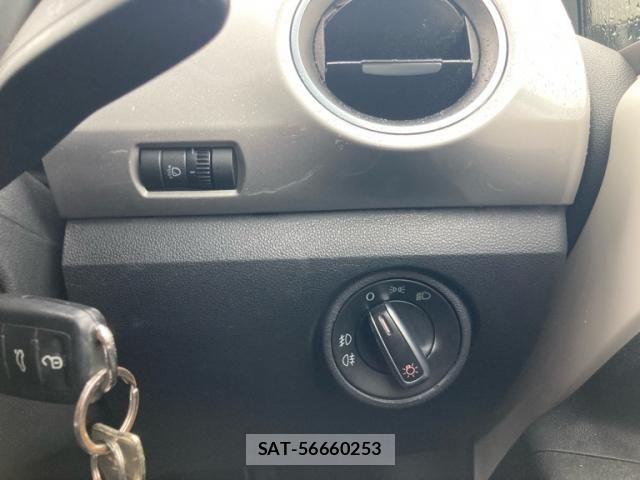VolksWagen UP! 2013-06 8832543-16