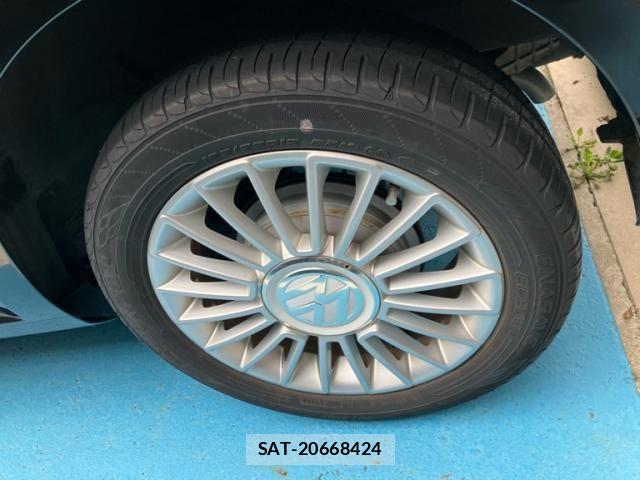 VolksWagen UP! 2013-01 8851102-5