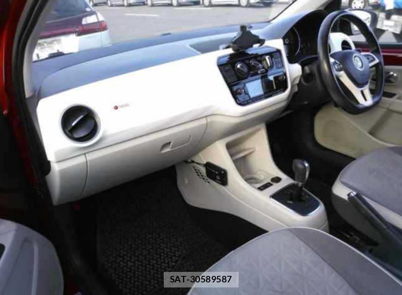 VolksWagen UP! 2017-06 3287564-7