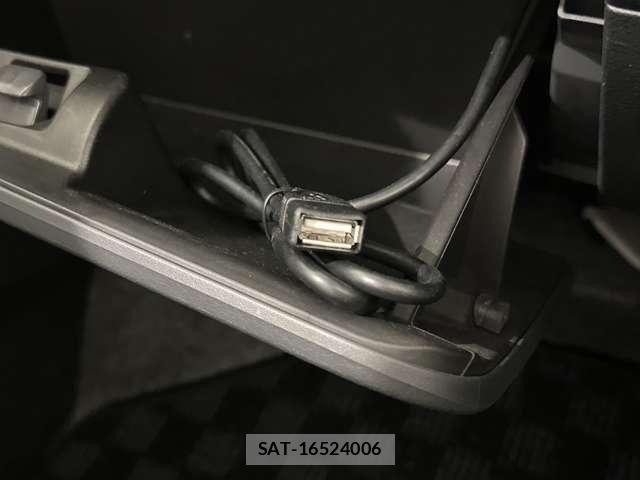 Suzuki WAGON R 2014-01 6717783-21