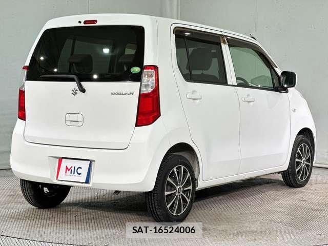 Suzuki WAGON R 2014-01 6717783-4