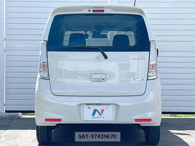 Suzuki WAGON R 2014-08 6818065-16