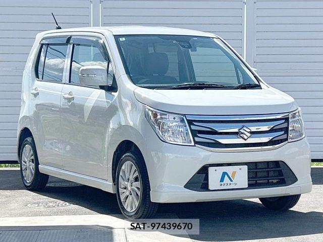 Suzuki WAGON R 2014-08 6818065-17