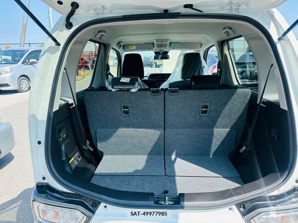 Suzuki WAGON R 2026 6762421-24