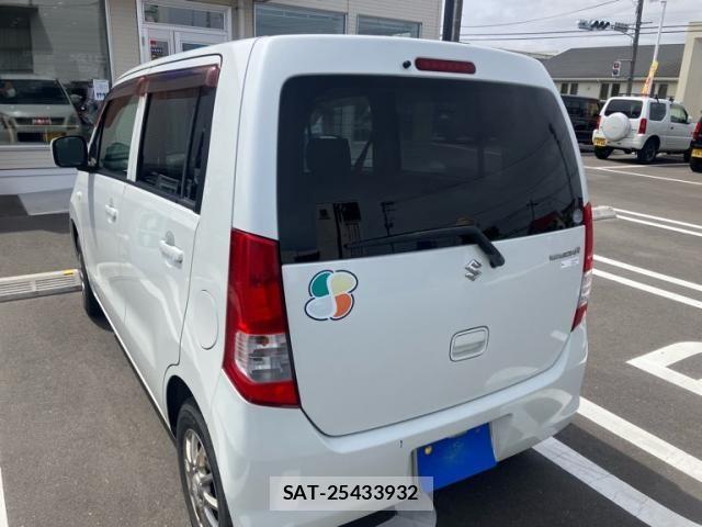 Suzuki WAGON R 2011-06 7061436-8