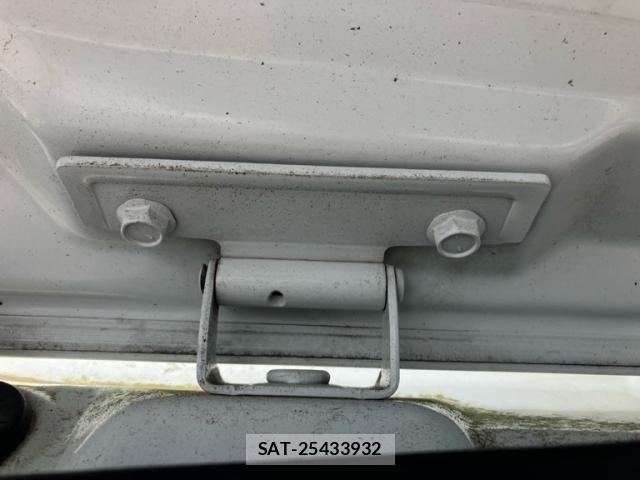 Suzuki WAGON R 2011-06 7061436-11