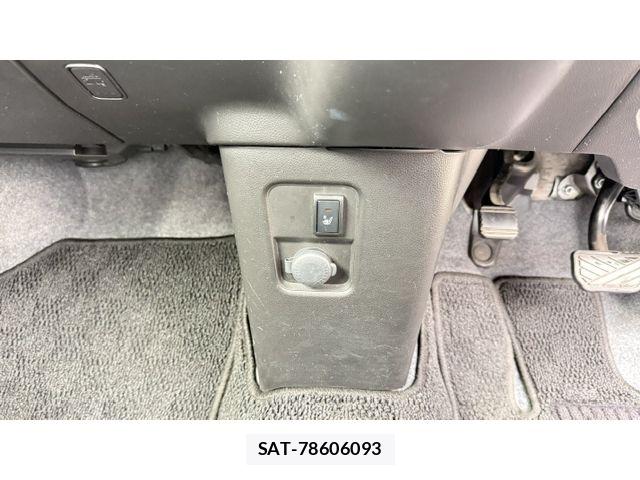 Suzuki WAGON R 2018-08 7061422-23