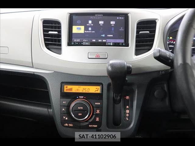 Suzuki WAGON R 2015-08 7061427-1